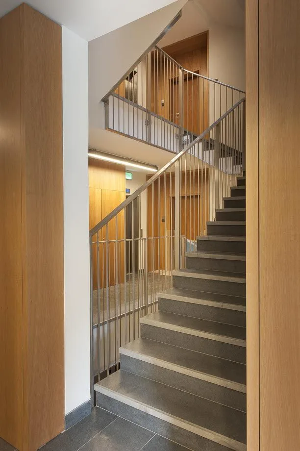 Apartamenty Wilanowska, Warszawa, Mokotów — Zabudowy szachtów, portale, okładziny (zdjęcie 2)